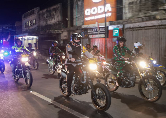 Jaga Kamtibmas di Jombang, Polisi, TNI dan Instansi Terkait Gelar Patroli Skala Besar