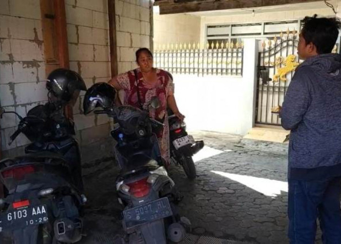 Dua Bandit Bermasker Curi Motor Juragan Martabak di Surabaya 