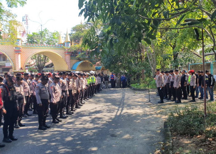 Polres Tanjung Perak Terjunkan 696 Personel Gabungan, Sekat Berlapis Pengesahan PSHT di Kenpark