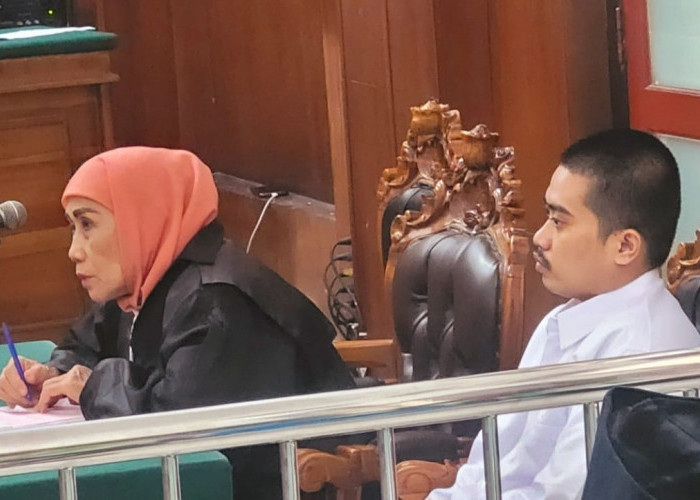 Sabu Disembunyikan dalam Permen Yupi, Ribuan Pil 'Vit Ternak' Digelontor ke Pasar Gelap, Ahmad Rifqi Didakwa B