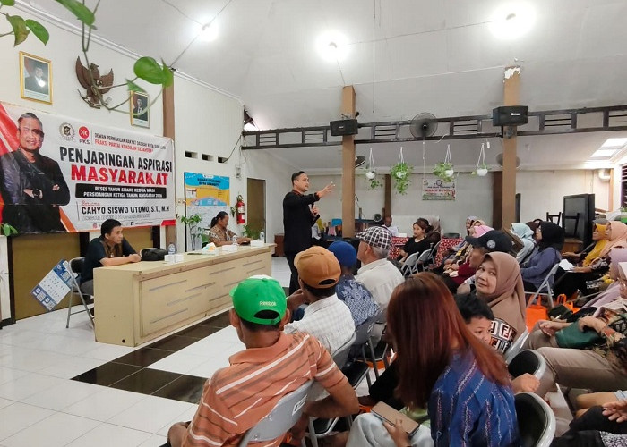 Warga Dukuh Kupang Keluhkan Data Desil Bansos saat Reses Cahyo Siswo Utomo