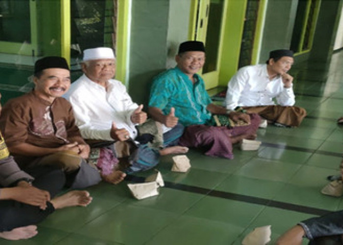 Polsek Gayungan Gelar Jumat Curhat di Masjid Al Muttaqin Jalin Silaturahmi dan Serap Aspirasi