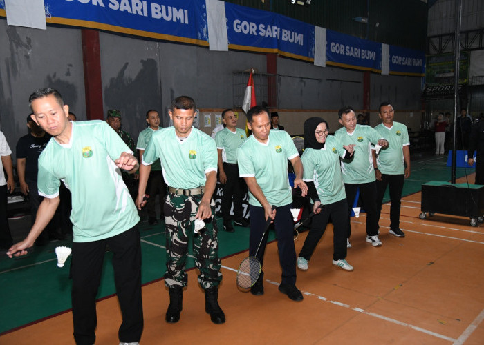 Kejurkab Bulutangkis Tulungagung Jadi Panggung Cari Bibit Atlet, Plt Bupati Ahmad Baharudin: Jaga Sportivitas