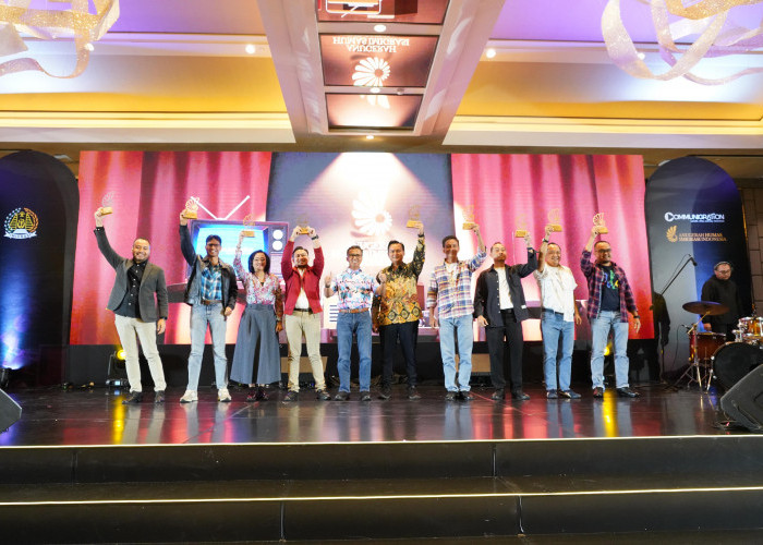 Kantor Imigrasi Malang Raih 2 Award Anugerah Humas Imigrasi Indonesia