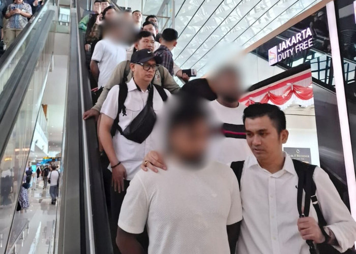 Lawan Kejahatan Lintas Negara: Imigrasi Soekarno-Hatta Deportasi 5 Buron Interpol Red Notice Asal Sri Lanka