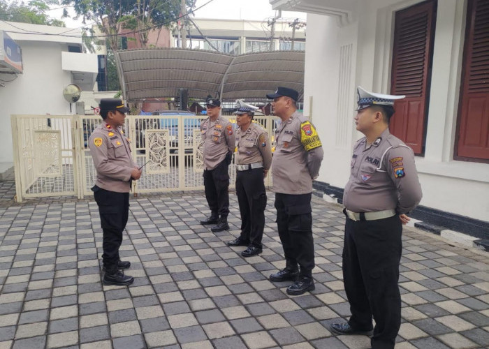 Polsek Sawahan Amankan Audiensi Serikat Pekerja di PN Surabaya, Situasi Kondusif