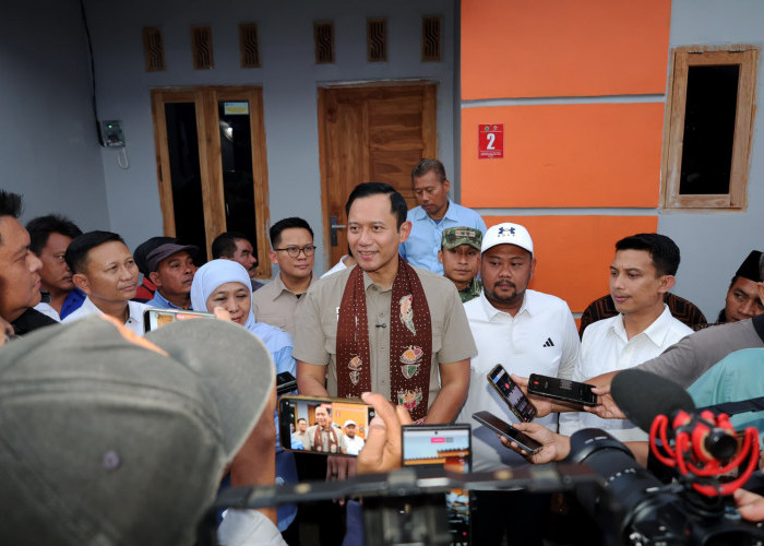 Menko AHY Resmikan Program Penanganan Pemukiman Kumuh di Gresik, 166 Rumah Warga Diperbaiki