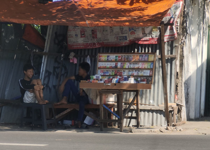 Omzet Menggiurkan, Penjual Rokok Ilegal di Surabaya Makin Menjamur 