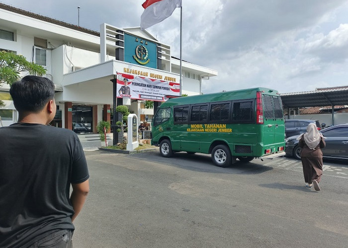 Lima Pimpinan dan Anggota DPRD Jember Diperiksa Kejari dalam Kasus Dugaan Korupsi Sosperda