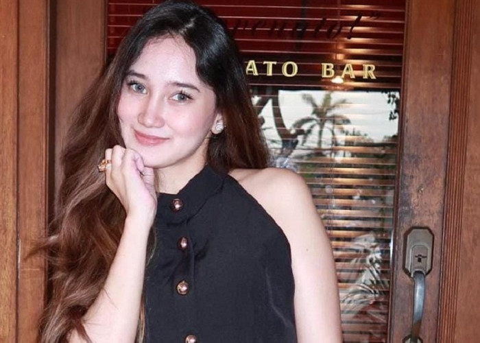 Dilla Yasinta, Model Otomotif yang Sukses Jadi Influencer dan Pengusaha Kecantikan