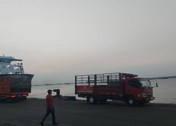 Pancaroba, Angin Kencang Picu Gelombang Tinggi di Perairan Jatim