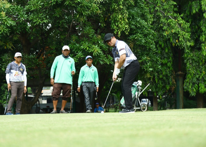 Sambut HUT Bhayangkara Ke-80, Kapolres Gresik Resmi Buka Turnamen Golf Bersama Forkopimda