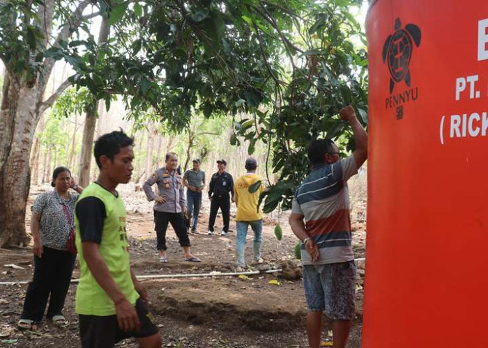 Polresta Banyuwangi Salurkan 17.500 Liter Air Bersih untuk Warga Terdampak Kemarau Panjang