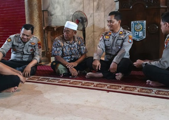 Safari Subuh di Masjid Cheng Hoo, Polsek Genteng Perkuat Kamtibmas Surabaya