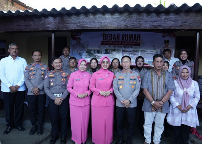 Kapolres Kediri Kota Resmikan Bedah Rumah di Tosaren, Wujudkan Pengabdian untuk Masyarakat