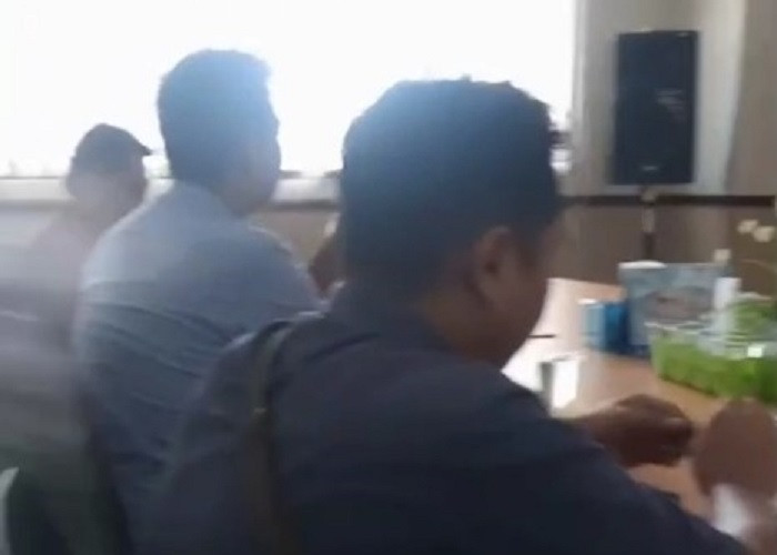 9 Tahun Krisis Air, 300 KK Perumahan PPA Lamongan Protes ke PDAM Soal Uang Sambungan