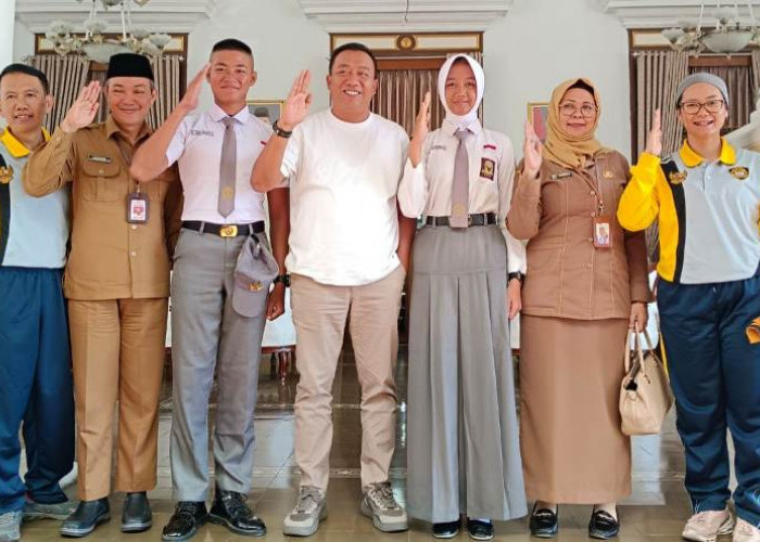 Mas Rio Apresiasi 2 Siswa SMAN 1 Panarukan Situbondo Terpilih jadi Paskibraka Jawa Timur