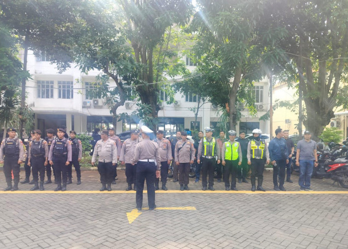Kawal Aksi Unras Mahasiswa Naradipa di Kejati Jatim, Polsek Gayungan Terjunkan Personel Gabungan