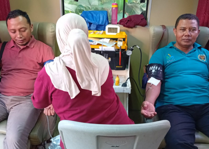 Donor Darah di Cafe Tebing Sukorambi Jember, Puluhan Warga Sumbang Lebih dari 30 Kantong Darah