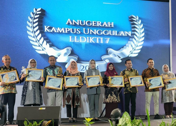 STKIP PGRI Sumenep Mendapat Anugerah Kampus Unggulan