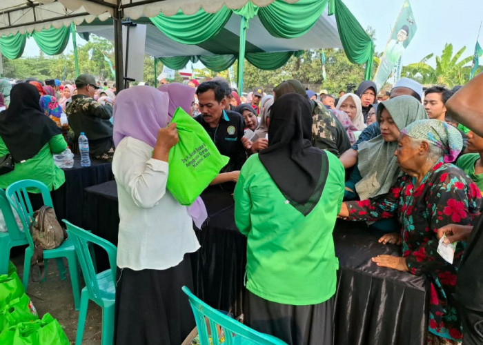 Gelar Bazar Murah di Pasuruan, Anggota DPR RI Fraksi PKB Distribusikan 1.250 Paket Sembako