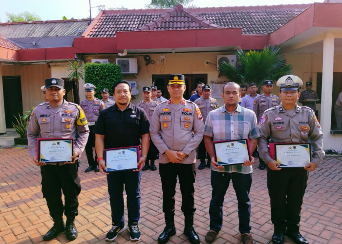 Polsek Wonocolo Apresiasi Kinerja Anggota dan Masyarakat