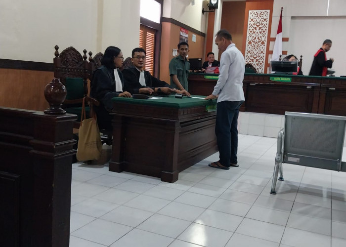 Gelapkan Uang Perusahaan, Divonis 1 Tahun 8 Bulan Penjara