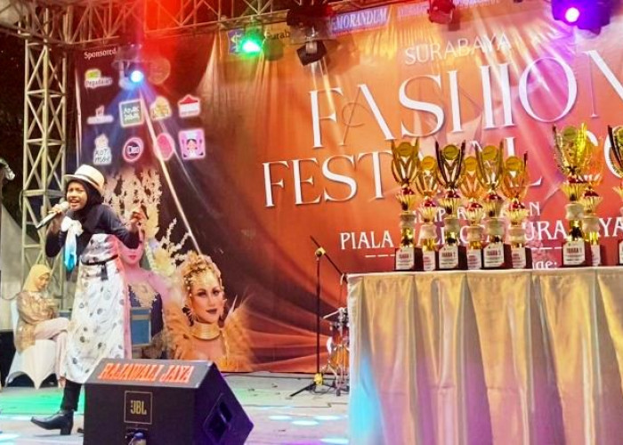 Lomba Tarik Suara Antar Pelajar Meriahkan Surabaya Fashion Festival 2025