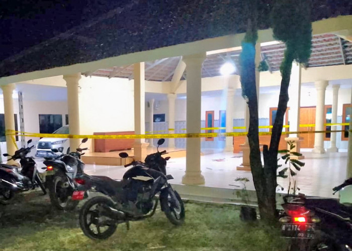 Balai Desa Pasrepan Disatroni OTK, Simbol Negara Dirusak dan Bendera Merah Putih Disobek