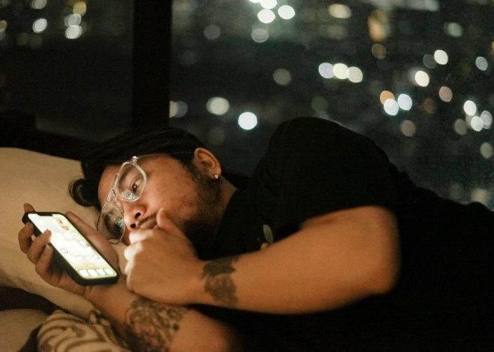 Deep Talk dan Night Thoughts Sering Terjadi di Malam Hari, Ternyata Ini Penyebabnya