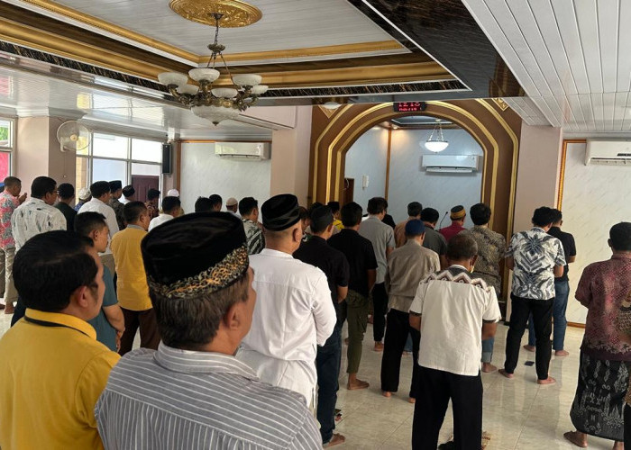 Golkar Jatim Beri Kepedulian dan Doakan Korban Ponpes Al-Khoziny 