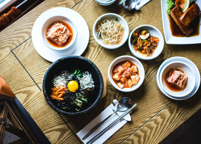 Lezat dan Halal, 10 Makanan Korea yang Wajib Dicoba!