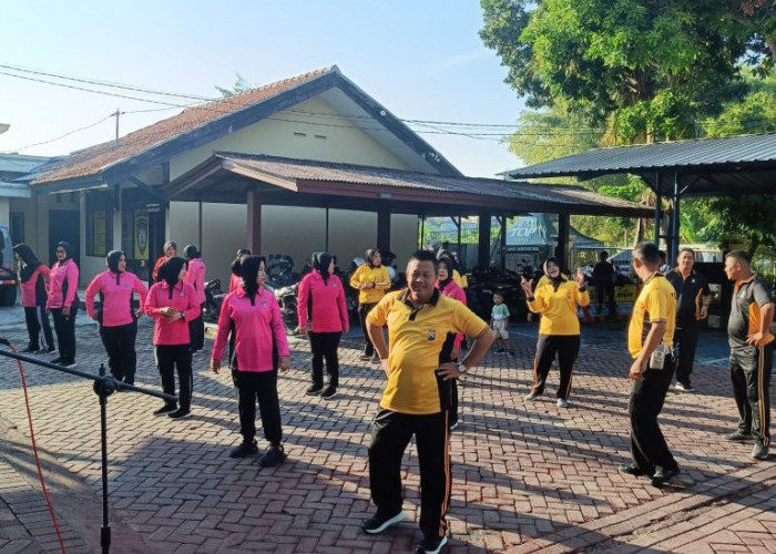 Polsek Lakarsantri Semarakkan HUT Bhayangkara ke-78 dengan Olahraga Bersama Keluarga Besar