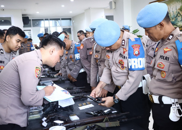 Polres Gresik Gelar Pengecekan Senjata Api Dinas, Pastikan Personel Tertib Administrasi