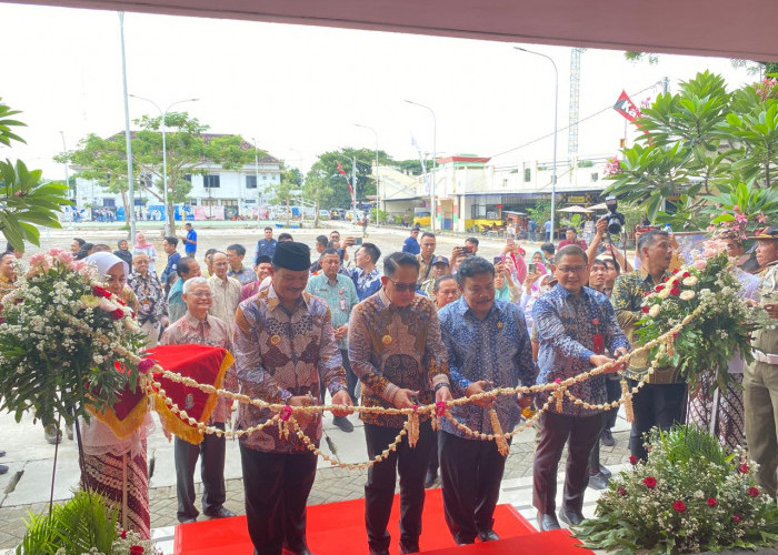 Pj Gubernur Jatim Resmi Buka LKS SMK Tingkat Provinsi Jatim di Kota Madiun