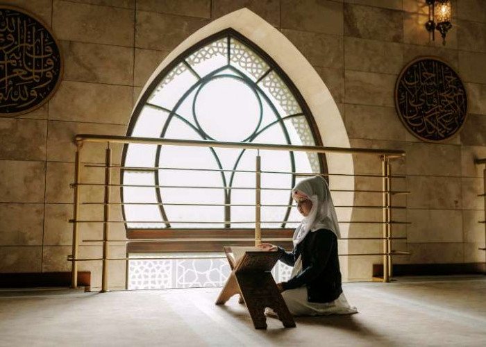 Mengenal Iktikaf di 10 Malam Terakhir Ramadan: Hukum, Tata Cara, dan Manfaatnya