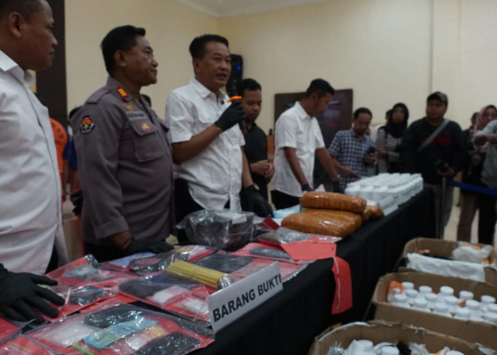 Ungkap Peredaran Narkoba di 8 Kecamatan, Polres Jombang Ringkus 13 Pelaku  
