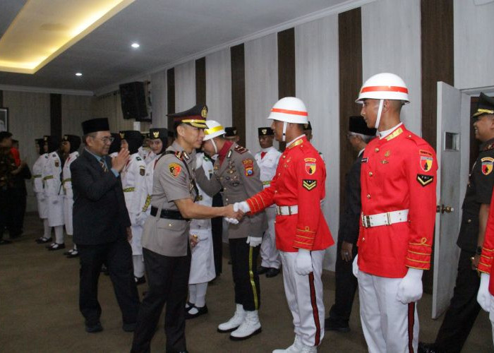 Kota Kediri Kukuhkan Calon Paskibraka 2025, Siap Kibarkan Merah Putih di HUT Ke-80 Kemerdekaan RI 