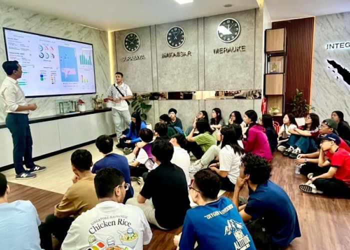 Queensway Secondary School Singapura Pelajari Operasi Green and Smart Port di PT Terminal Teluk Lamong