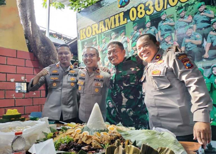 Rayakan HUT ke-80 TNI, Polsek Sukomanunggal dan Asemrowo Perkuat Sinergi di Makoramil Tandes
