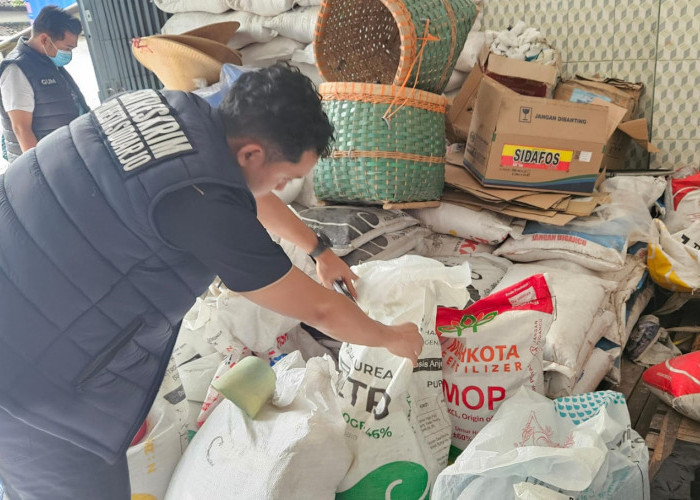 Satreskrim Polresta Sidoarjo Cek Stabilitas Pupuk Bersubsidi