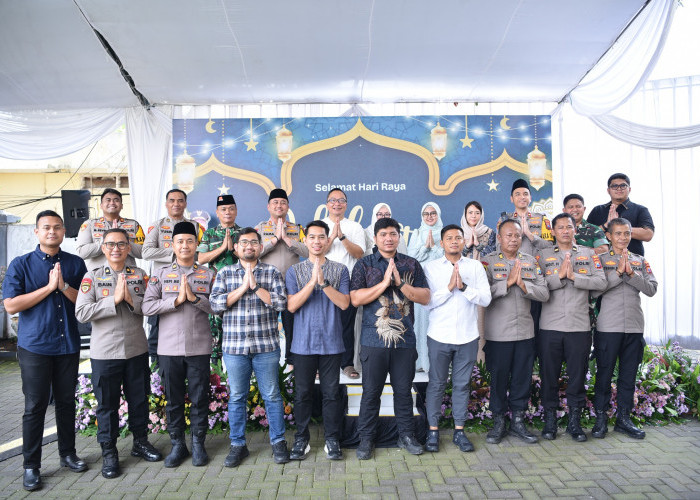 Kapolres Gresik Hadiri Halalbihalal Bersama Forkopimda di Kediaman Bupati, Perkuat Soliditas Lintas Sektor