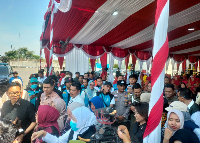 Polsek Rungkut Kawal Penyaluran BLT DBH CHT bagi Ribuan Karyawan PT HM Sampoerna
