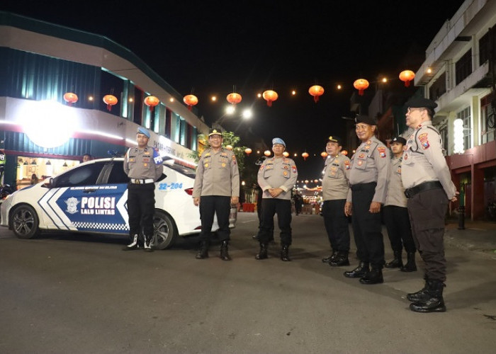 Patroli Cipkon Skala Besar Polres Pelabuhan Tanjung Perak Jaga Kondusivitas Malam di Surabaya