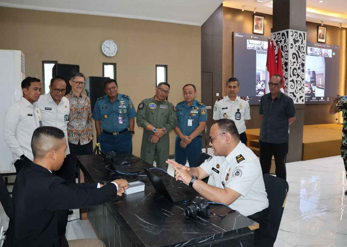 Kantor Imigrasi Surabaya Jadi Pilot Project Pengambilan Data Biometrik Paspor Dinas