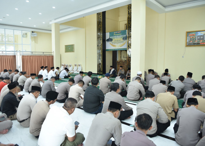 Teladani Akhlak Rasulullah, Polres Gresik Wujudkan Polri Presisi dalam Peringatan Maulid Nabi