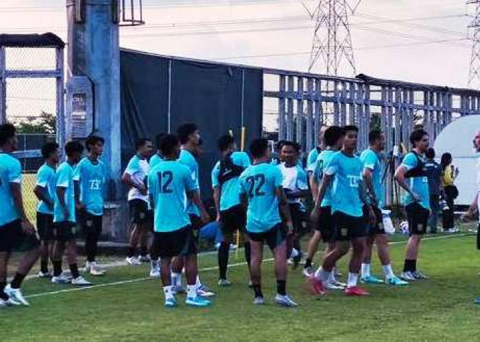 Musim Baru Persebaya Dimulai, Eduardo Perez Moran Pimpin Latihan Perdana dengan Amunisi Baru