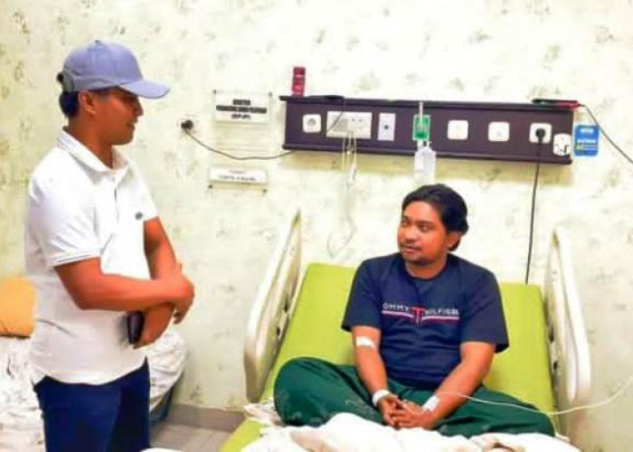 Jenguk Polisi Korban Pembacokan, Bupati Bangkalan Apresiasi Dedikasi Polres Saat Buru Komplotan Curwan