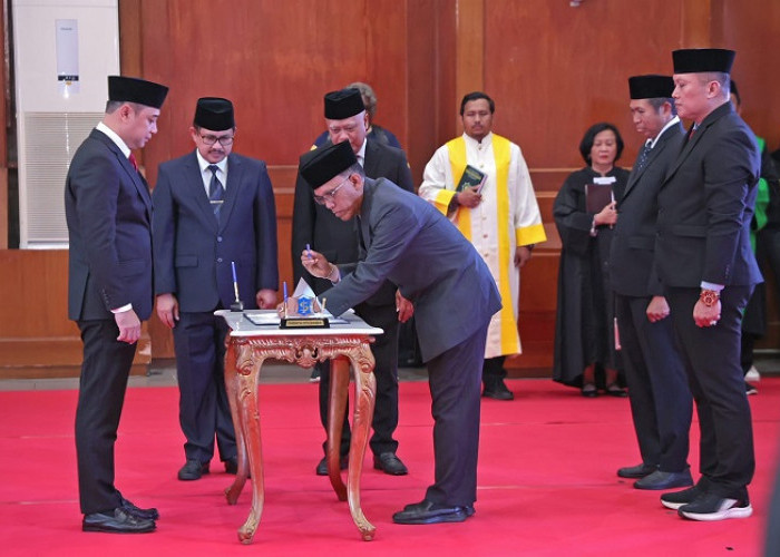 Pemkot Rombak 69 Pejabat, 7 Kepala OPD Baru Dilantik: Wali Kota Eri Ancam Copot yang Rapornya di Bawah 80
