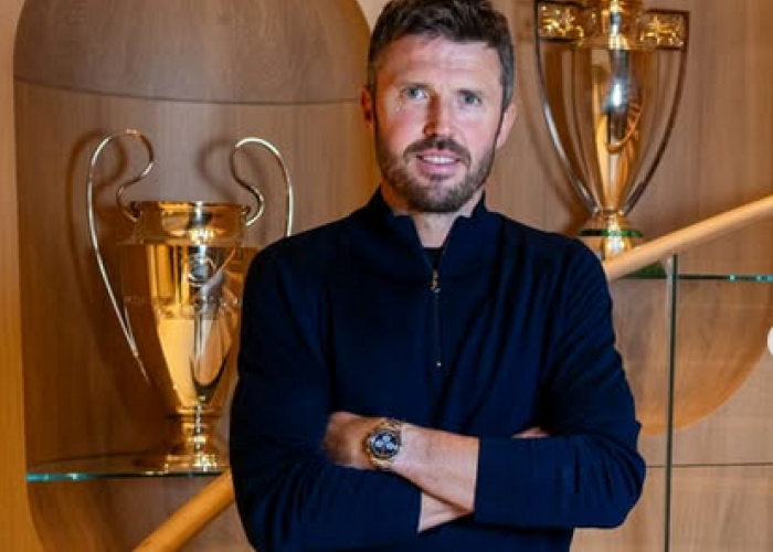 Neville dan Keane Tegas: Manchester United Harus Cari Pelatih Terbaik